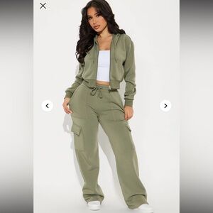 Fashion Nova BUNDLE Olive Green Women's Croped Hoodie and Cargo Sweat Pants